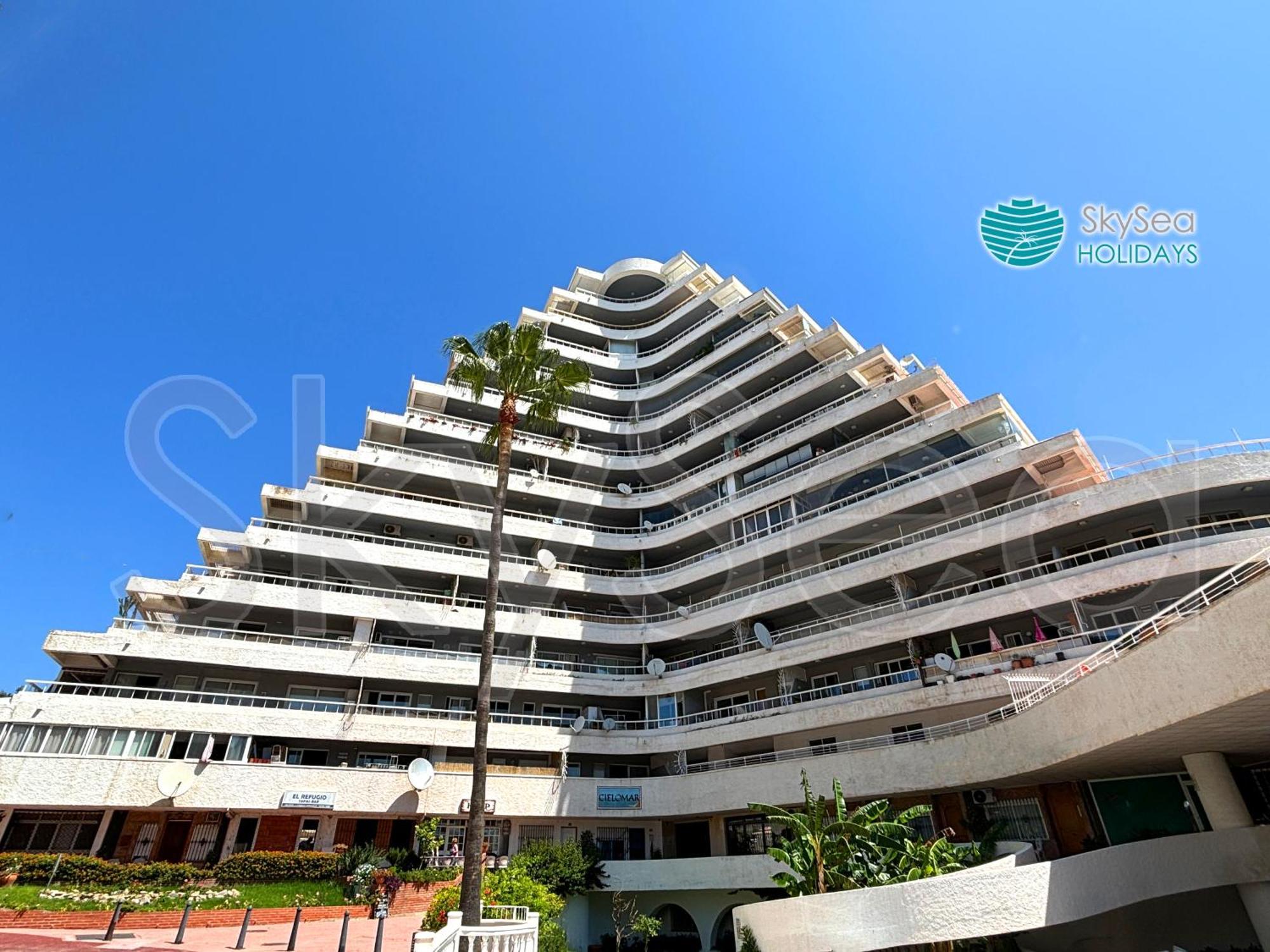 Skysea Benalmadena Puerto Marina Apartment Екстериор снимка